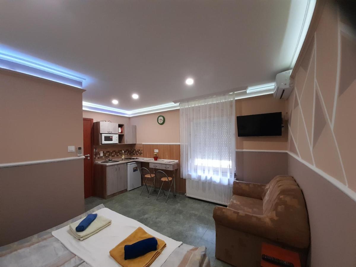 Andrea Apartman Hajdúszoboszló Exterior foto