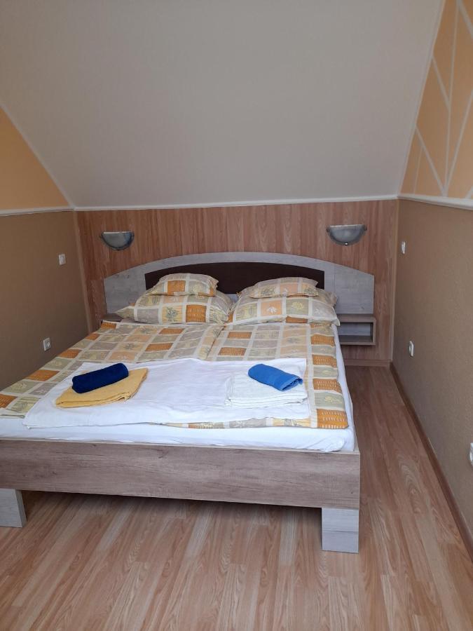 Andrea Apartman Hajdúszoboszló Exterior foto